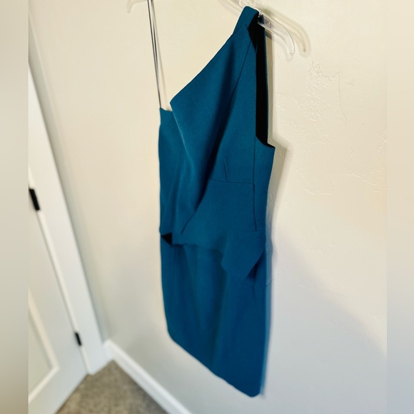 REVOLVE DRESS Roland Mouret One Shoulder Sheath Mini Dress Blue/Teal SZ SMALL - Picture 6 of 16